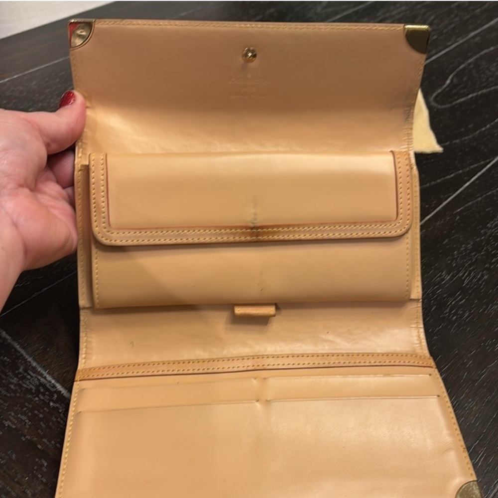LV wallet with COA - Picture 3 of 9
